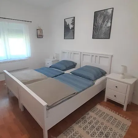 Barlang Utca Appartement Cserszegtomaj